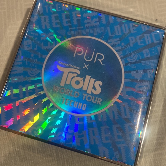 PUR X Trolls World Tour Eyeshadow Palette - Picture 4 of 4